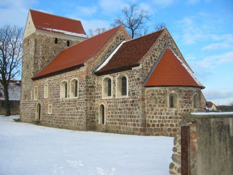 2009_0218Luebnitz_Kirche0008.JPG